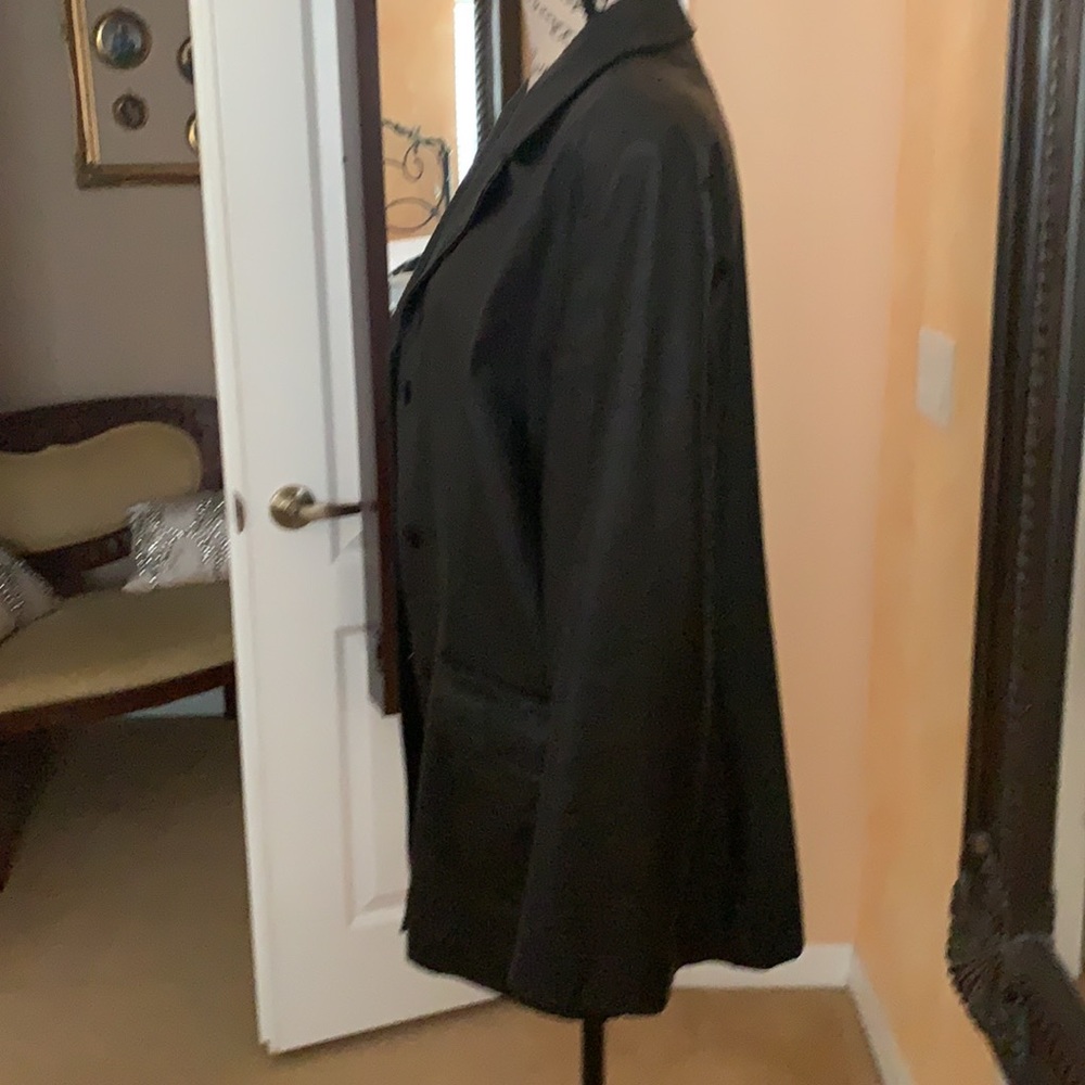 Leather jacket - Picture 3 of 5